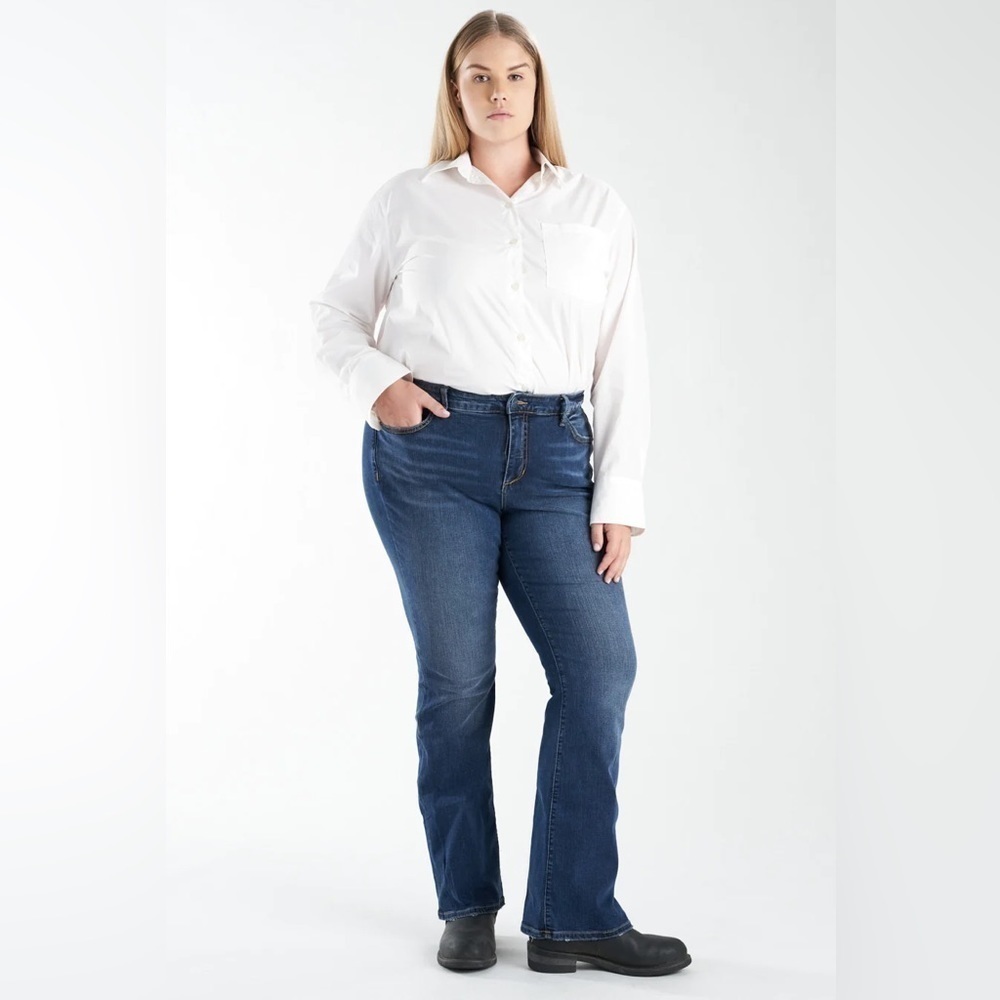 NEW SLINK SZ 18 BOOTCUT DONNA JEANS
